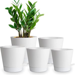 Plastic flowerpot