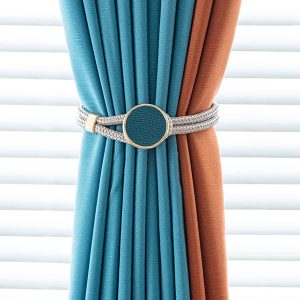 Plastic curtain buckle