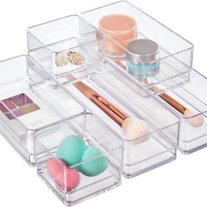 Plastic storage box